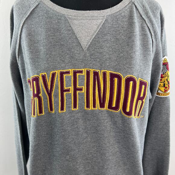 Harry Potter Gryffindor Universal Studios Gray Sweatshirt Cotton Crew Neck Sz M - Picture 2 of 8